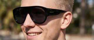 Meller Lira All Black Immagine generata