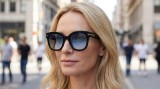 Tom Ford Beatrix-02 FT0613 01W 52 Immagine generata