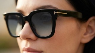Tom Ford Leigh FT1115 01B 52 Immagine generata